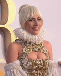 Archivo:Lady Gaga A Star is Born premire