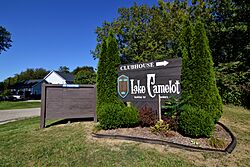 LakeCamelotsign 20230930 0008.jpg