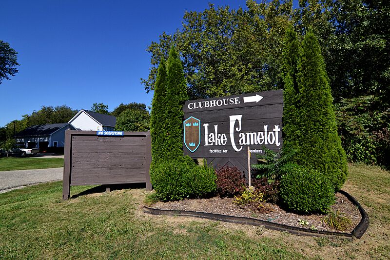 LakeCamelotsign 20230930 0008