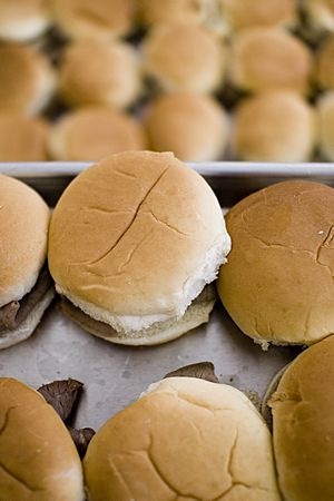 Archivo:Mass-produced hamburgers