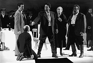Archivo:Scene from the opera Salvatore Giuliano by Lorenzo Ferrero