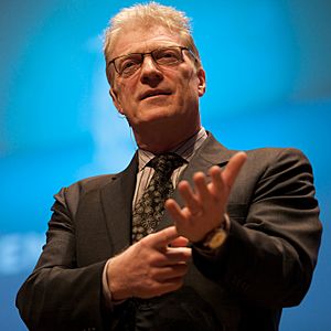 Archivo:Sir Ken Robinson (cropped)