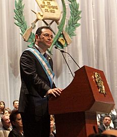 Archivo:Toma de posesión de Presidente guatemalteco (24277870982) (cropped)