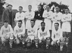 Archivo:U.S. men's national soccer team at the 1930 FIFA World Cup