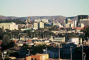 Archivo:Windhoek-Skyline