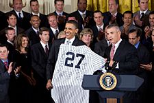 Archivo:2009 World Series Champions and Barack Obama