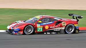 Archivo:AF Corse Ferrari 488 GTE Bird Silverstone 2018