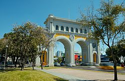 Archivo:Arcos Guadalajara