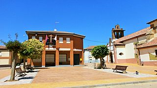 Ayuntamiento e iglesia.jpg