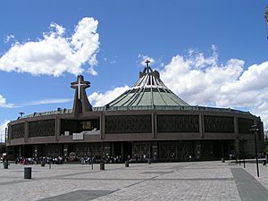Archivo:Basilica of Our Lady of Guadalupe (new)