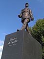 CDGWarsawStatue