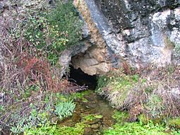 Archivo:CUEVA AGUA