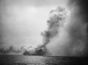 Archivo:Destruction of HMS Queen Mary