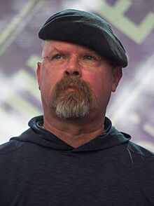 Jamie Hyneman in 2016.jpg