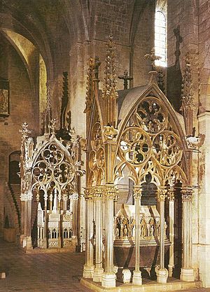 Archivo:Mausoleos reales del Monasterio de Santes Creus