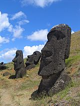 Archivo:Moai Rano raraku