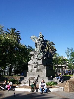 Archivo:Monumentoasanmartin