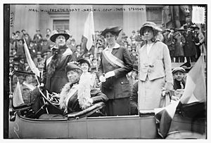 Archivo:Mrs. W.L. Prendergast, Mrs. W.L. Colt, Doris Stevens, Alice Paul 19032v