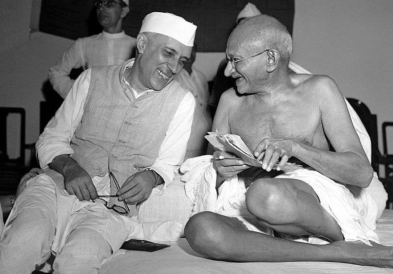 Nehru Ghandi AP 18050506381948 (cropped)