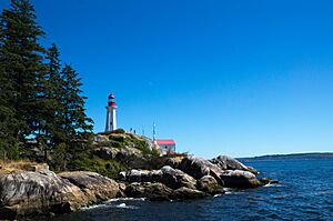 Archivo:Point Atkinson (225974579)