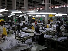 Archivo:Sleek Garments Industry in Ghana
