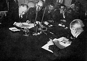 Archivo:Soviet-finnish-nonaggression-pact (protokol 1934)