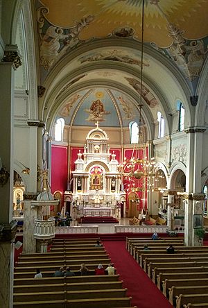 Archivo:St. Josaphat Interior
