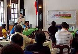 Archivo:Tacloban 1 PIA Regional Director
