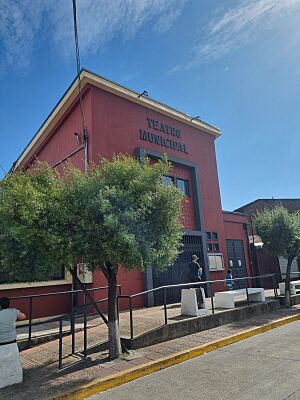Archivo:Teatro municipal de Renaico