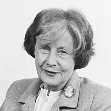 1657543218962 NP0238 Barbara CASTLE 001 MOBILE.jpg