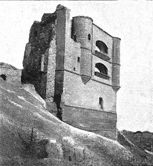 Archivo:1923-08-18, La Esfera, Ruinas venerandas, El castillo de la Mota, Luis Calamita (cropped)