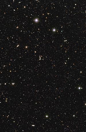 Archivo:A Pool of Distant Galaxies