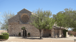 Archivo:Alarcos (Ciudad Real) ermita de la Virgen de Alarcos (RPS 25-08-2012)