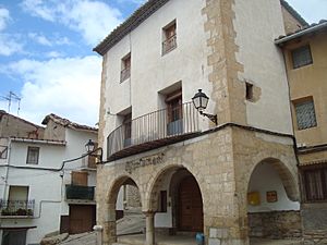 Archivo:Ayuntamiento de Villores (Castellón)