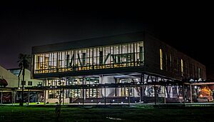 Archivo:Biblioteca Universidad del Bío-Bío