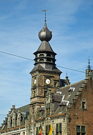 Archivo:Binche Beffroi