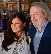 Archivo:Carola Häggkvist and Benny Andersson in May 2013