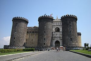 Archivo:Castello Maschio Angioino