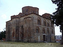 Archivo:Church Parigoritria, Arta, Greece