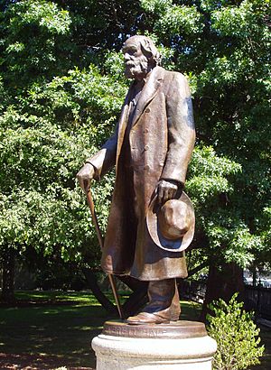 Archivo:Edward Everett Hale statue, Boston Public Garden, Boston, Massachusetts