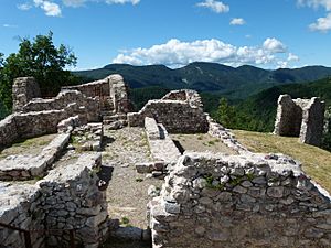Archivo:Estences castell Rocabruna