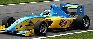 Archivo:Henry Surtees 2009 F2 Brands Hatch 3