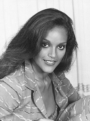 Archivo:Jayne Kennedy 1980