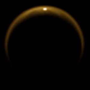 Archivo:Liquid on Titan's surface