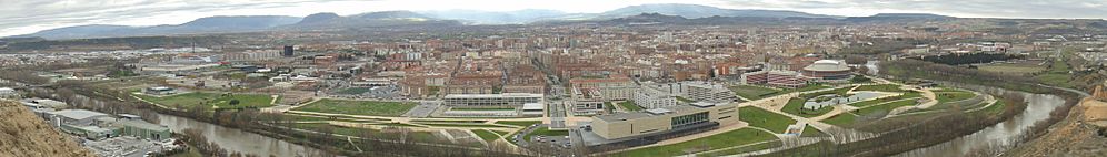 Archivo:Logroño banner View from Monte Cantabria