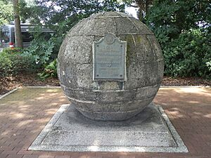 Archivo:Old Spanish Trail Zero Milestone, St. Augustine