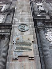 Placa conmemorativa Catedral de Puebla 1