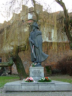 Archivo:Tarnów, centrum města, socha Jozefa Bema II
