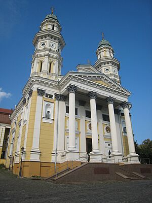 Archivo:UzhhorodCathedral