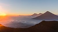 Archivo:View from Volcano Pacaya, Guatemala